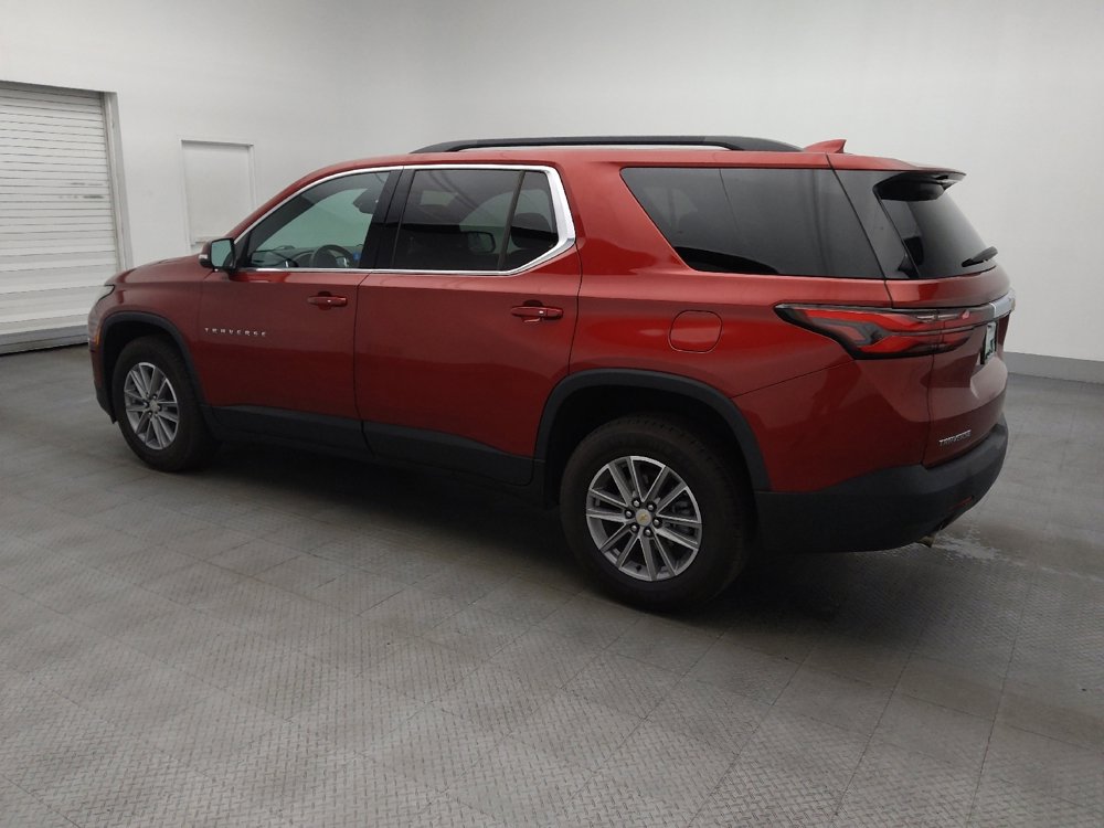 Used 2023 Chevrolet Traverse LT image 3