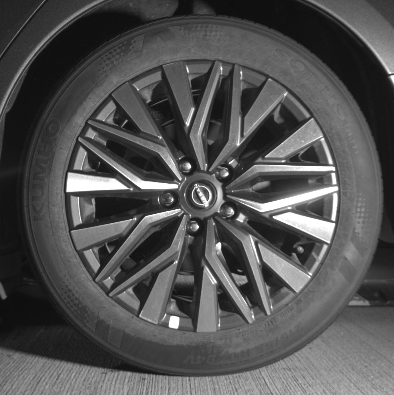 Used 2025 Nissan Altima 2.5 SV FWD image 14