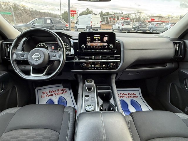 Certified 2024 Nissan Pathfinder SV image 22