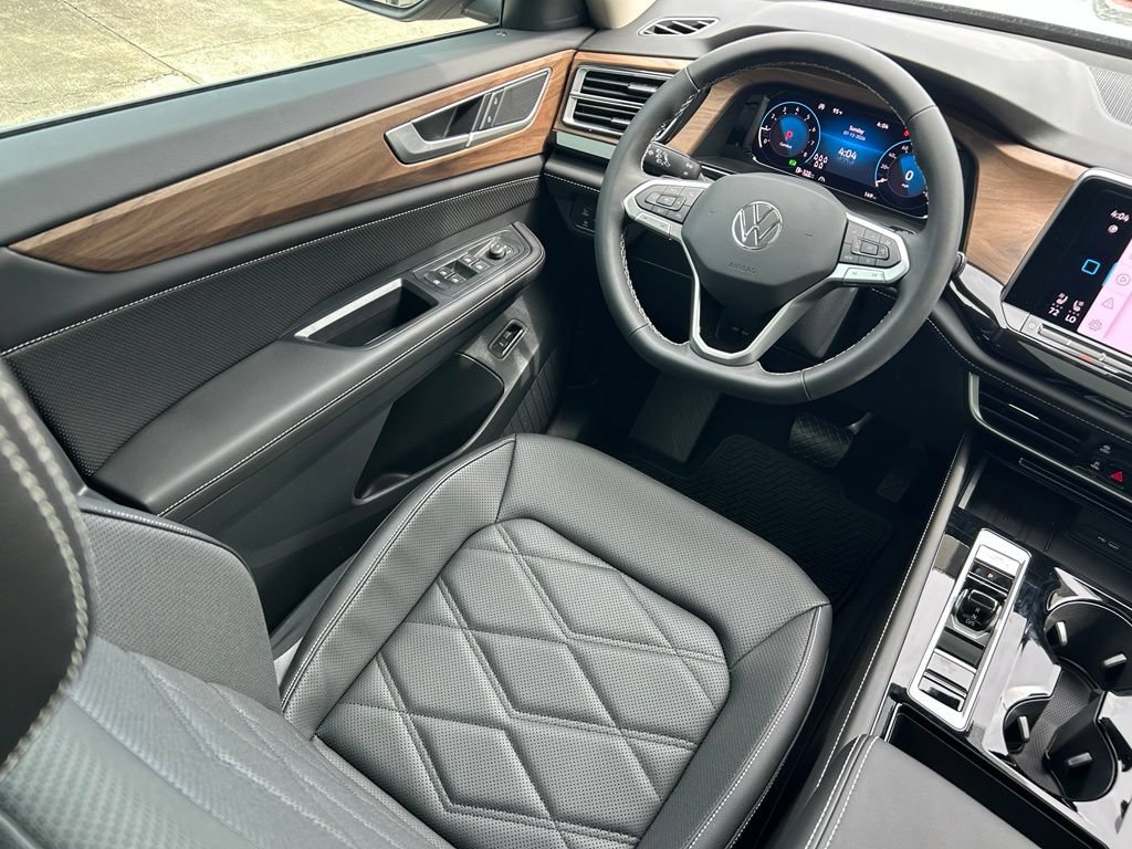 New 2026 Volkswagen Atlas SE FWD image 9