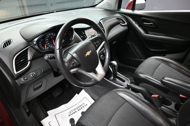 Used 2019 Chevrolet Trax LT w/ LT Convenience Package FWD image 19