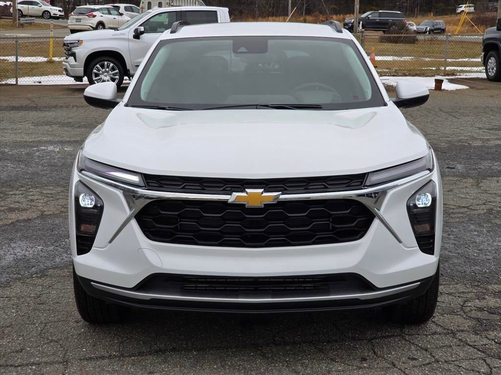 New 2026 Chevrolet Trax LT w/ Driver Confidence Package FWD image 17