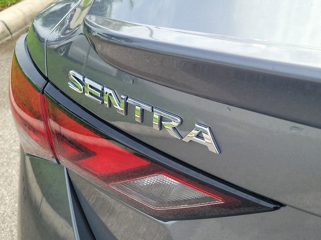 Used 2025 Nissan Sentra S FWD image 9