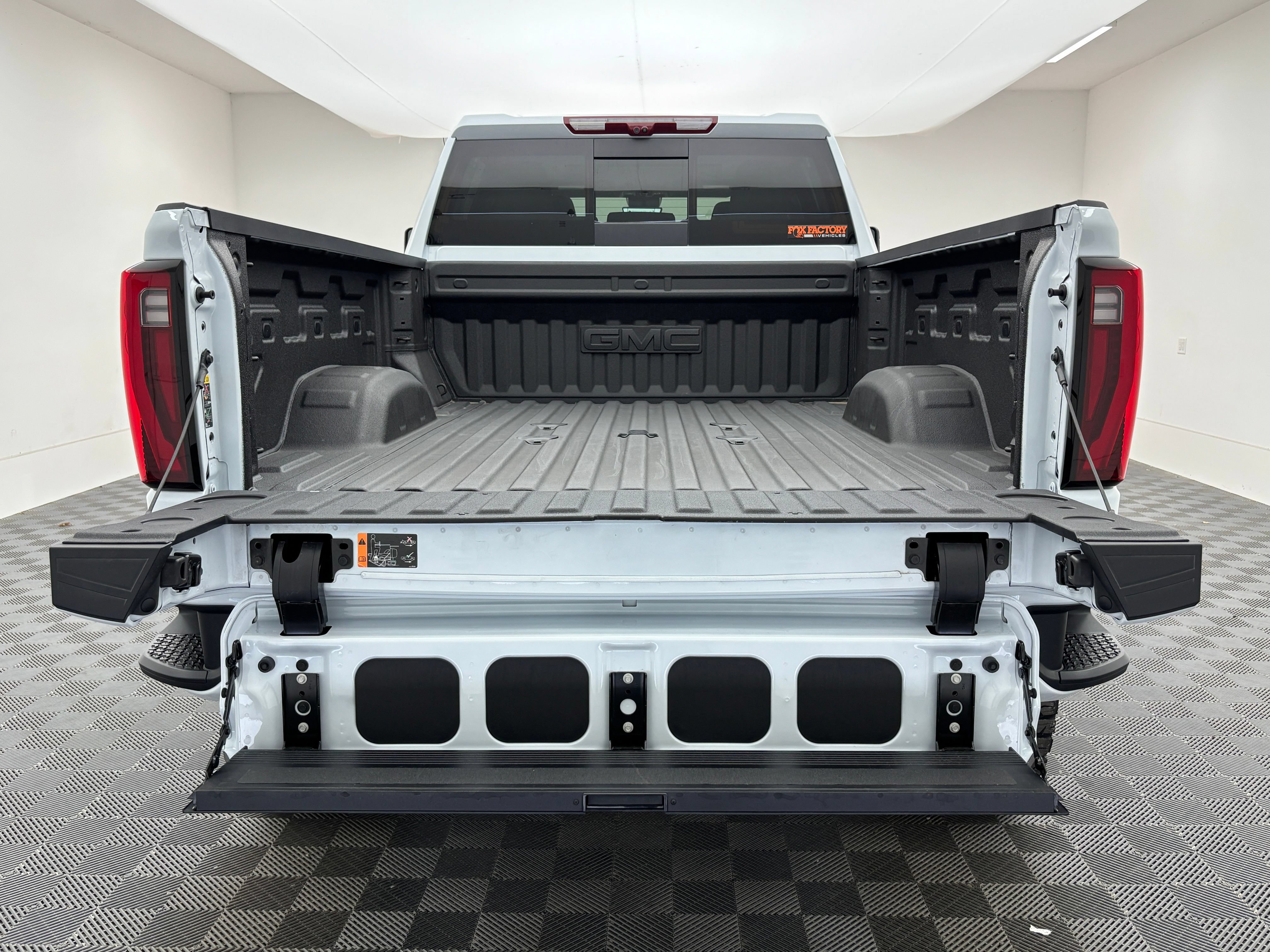 New 2026 GMC Sierra 2500 Denali w/ Denali Reserve Package AWD/4WD image 12