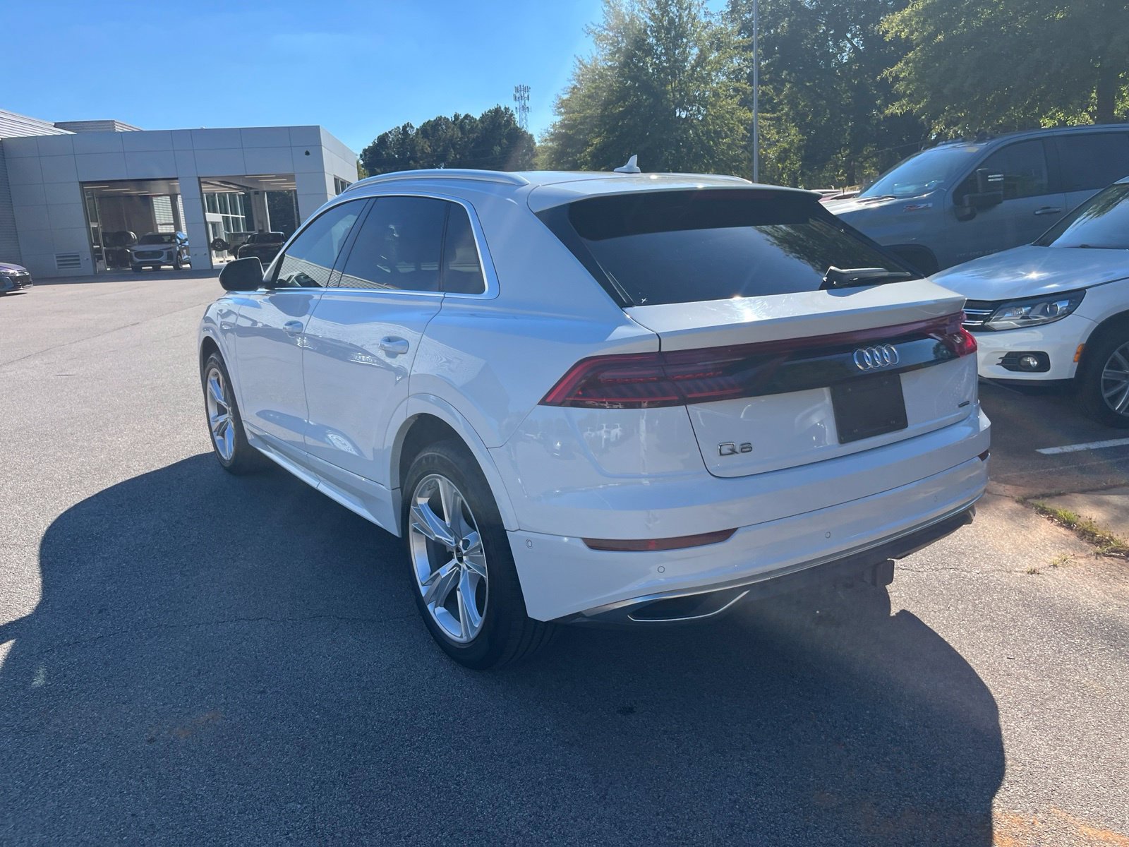 Used 2023 Audi Q8 Premium Plus AWD/4WD image 8