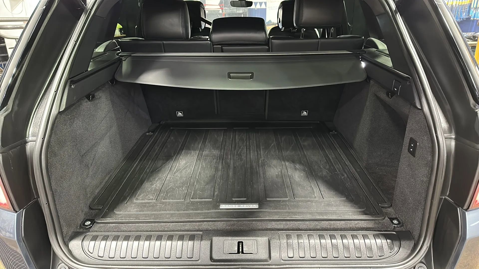 Used 2019 Land Rover Range Rover Sport HSE Dynamic image 13