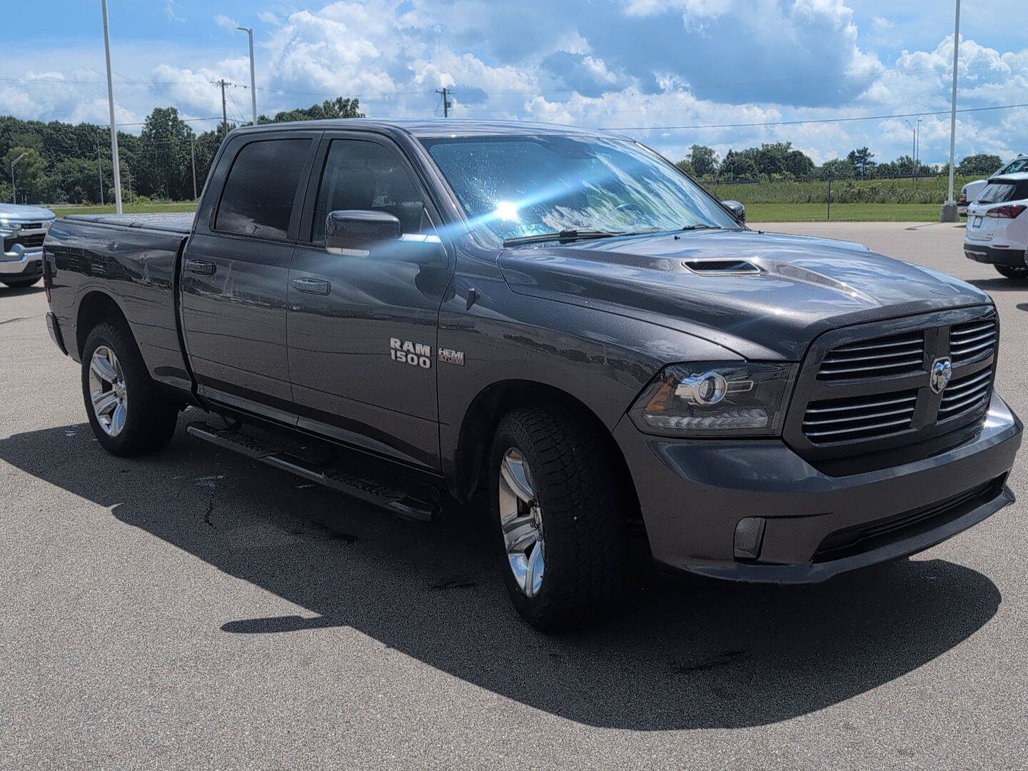Used 2016 RAM 1500 Sport w/ Convenience Group AWD/4WD image 9