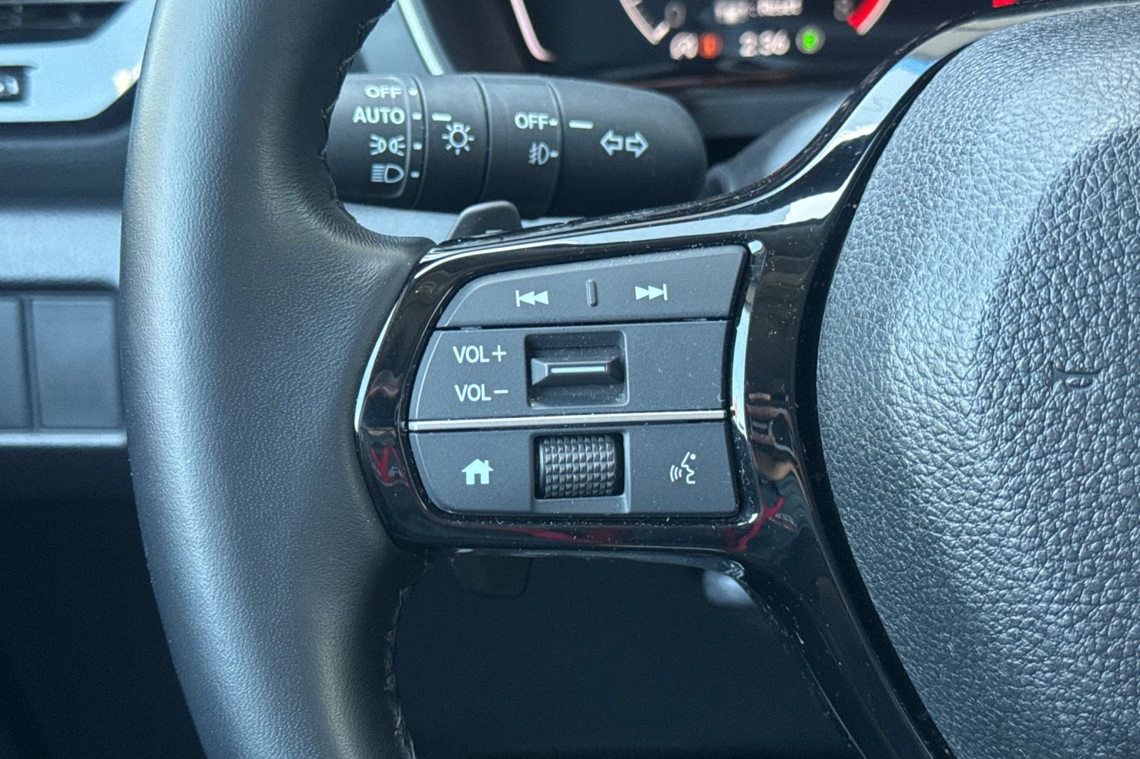Used 2024 Honda Pilot Touring image 35