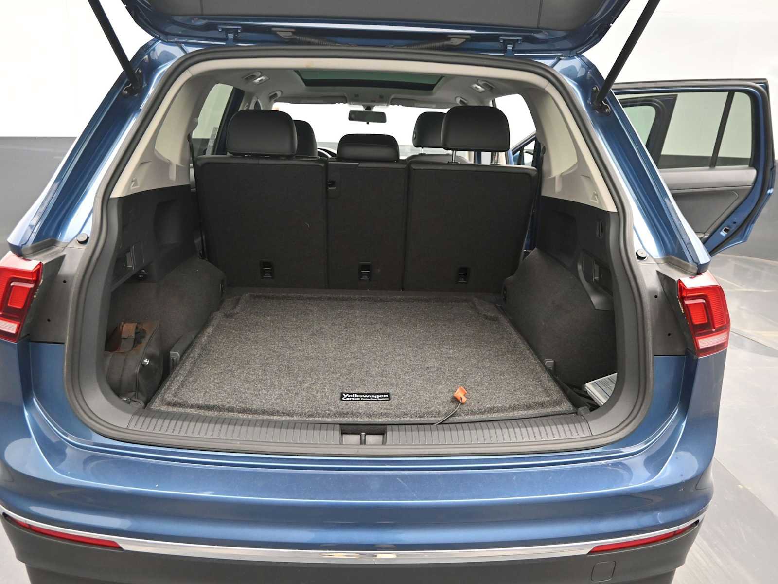 Used 2018 Volkswagen Tiguan SE AWD/4WD image 13