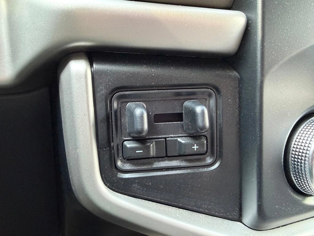 Used 2024 Ford Expedition XLT AWD/4WD image 29