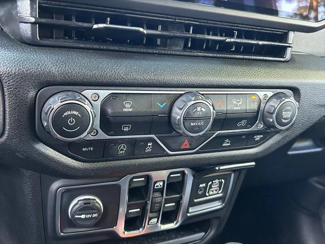 Certified 2025 Jeep Gladiator Sport AWD/4WD image 26