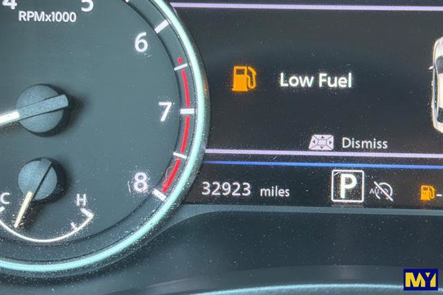 Used 2025 Nissan Sentra SR FWD image 30