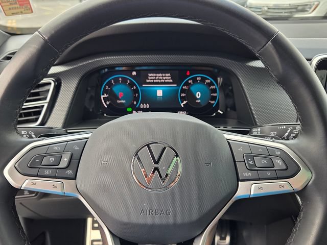 Used 2025 Volkswagen Atlas Cross Sport SEL Premium R-Line AWD/4WD image 25