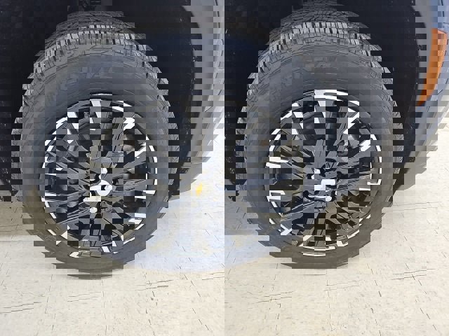 New 2026 Chevrolet Traverse LT w/ Sun and Wheel Package image 16