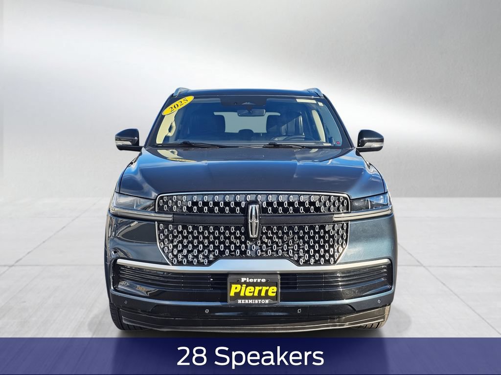 Used 2025 Lincoln Navigator L Reserve AWD/4WD image 7
