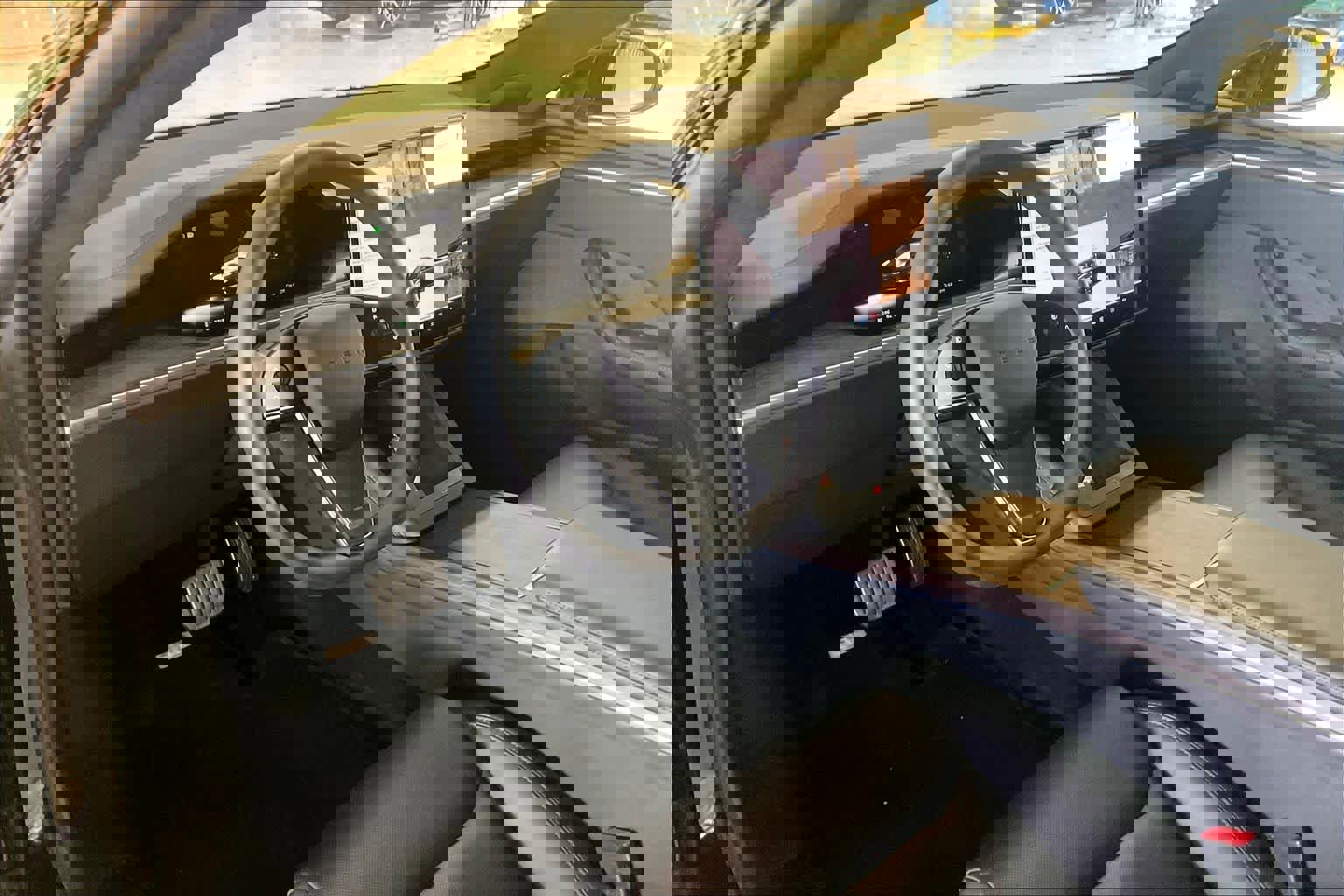 Used 2024 Tesla Model S image 14