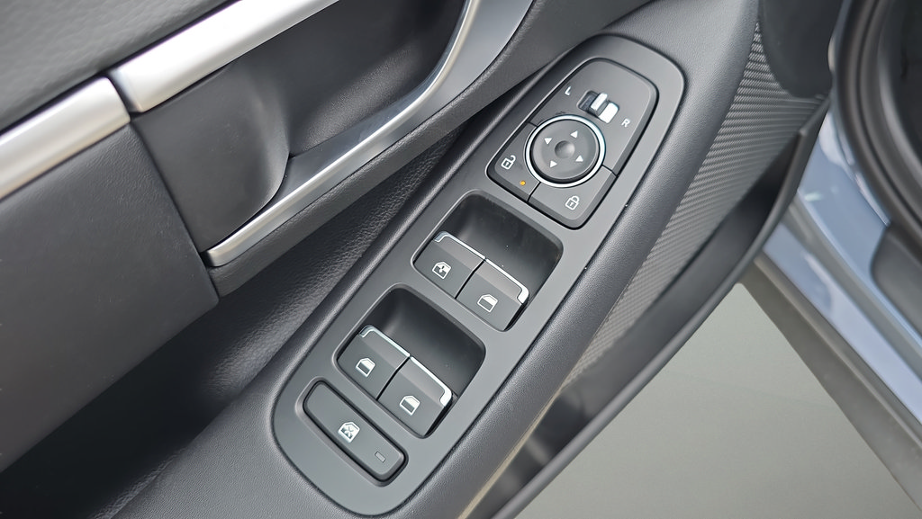 New 2026 Hyundai Sonata Blue FWD image 16