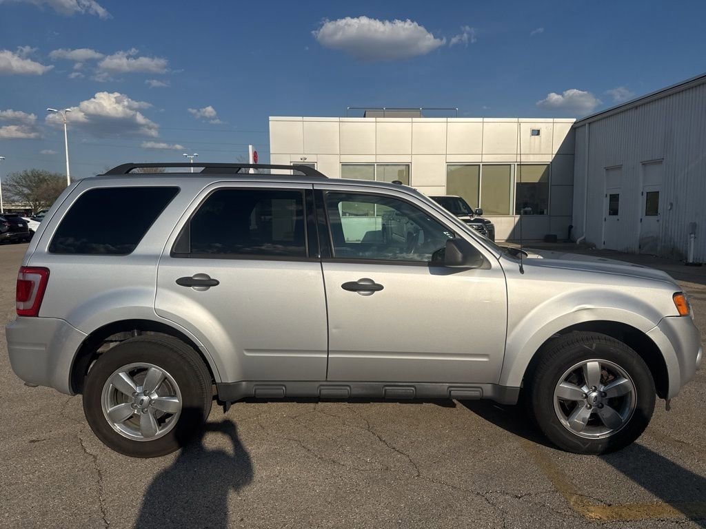 Used 2012 Ford Escape XLT FWD image 2