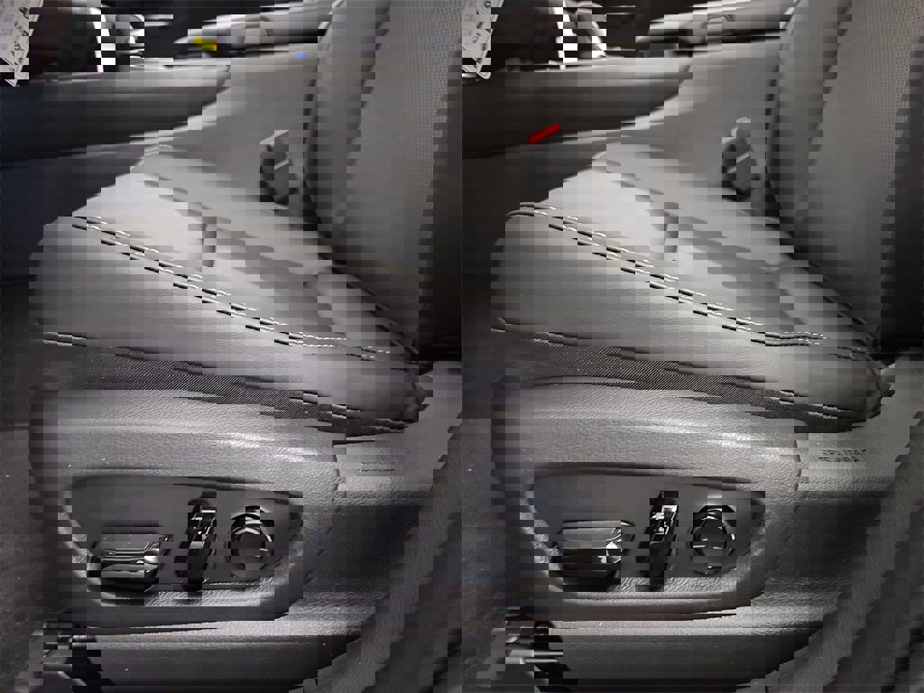 New 2026 Lexus UX 300h AWD image 29