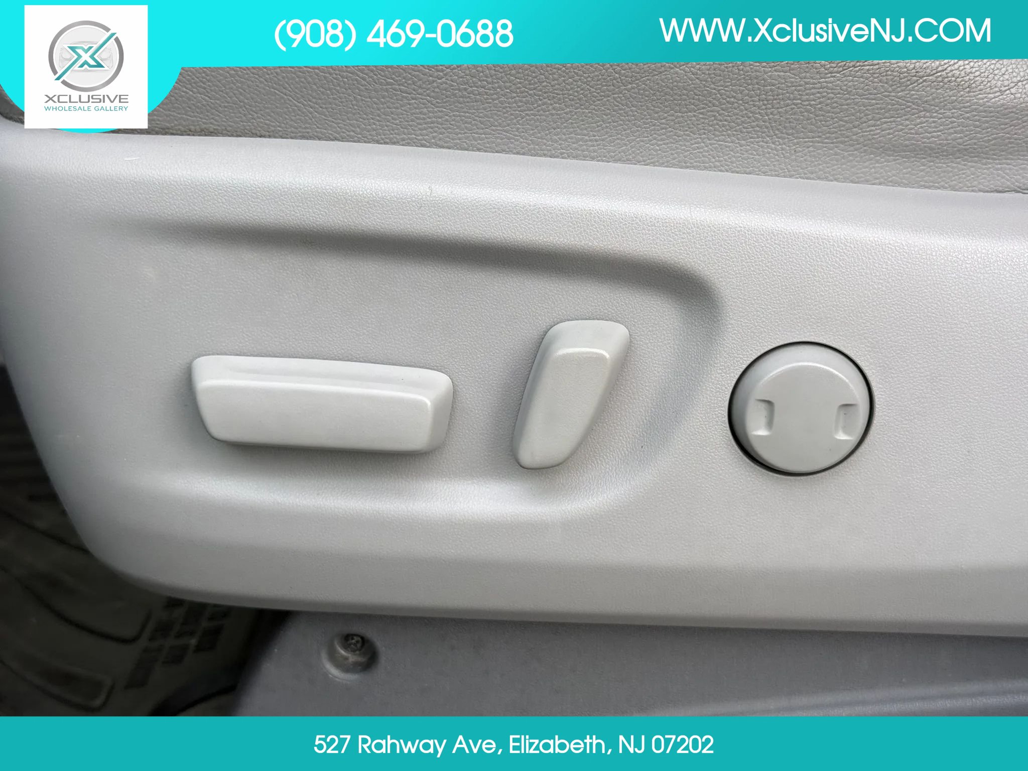 Used 2019 Toyota Sienna XLE Premium w/ Carpet Mat Package FWD image 22