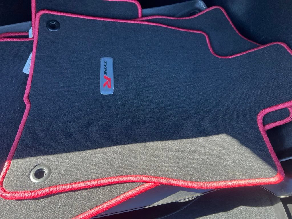 Used 2018 Honda Civic Type R image 12