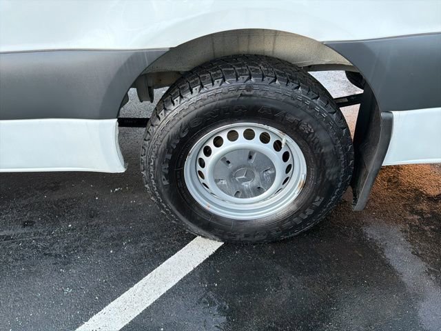 Used 2021 Mercedes-Benz Sprinter 2500 image 23