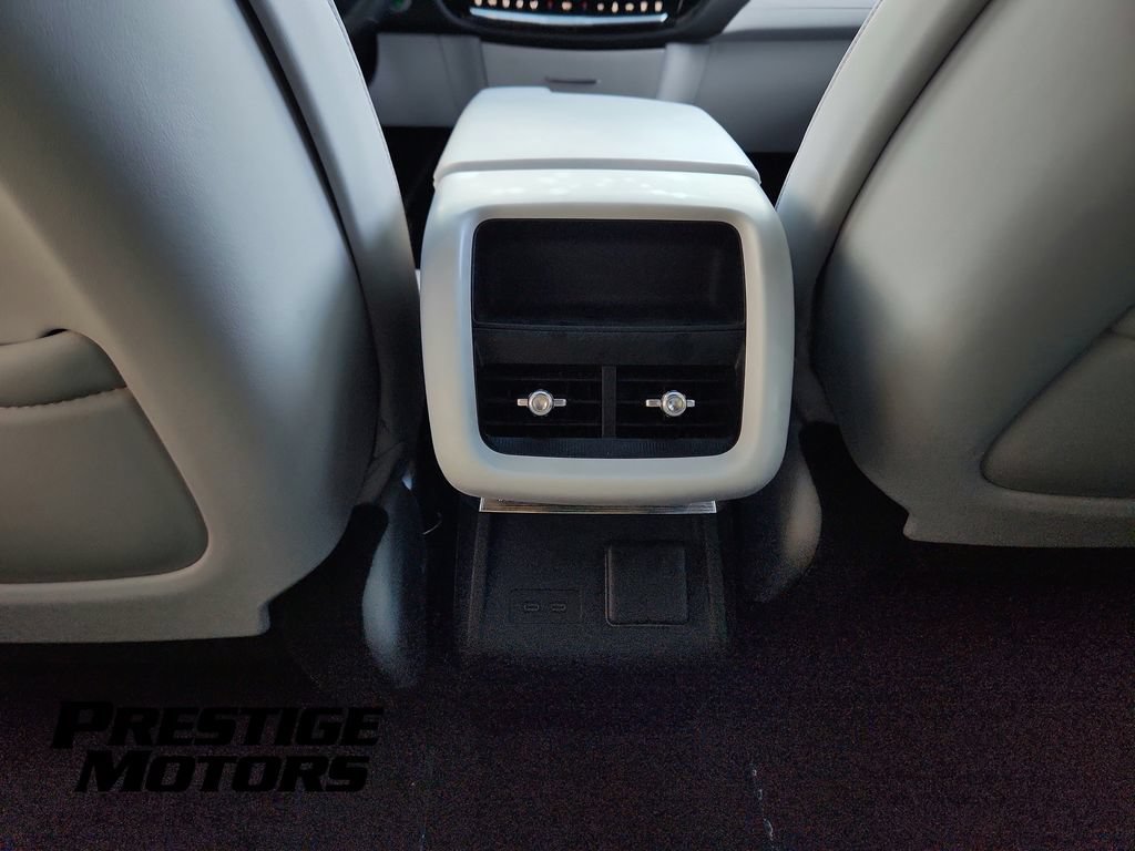 Used 2024 Cadillac Lyriq Sport AWD/4WD image 19