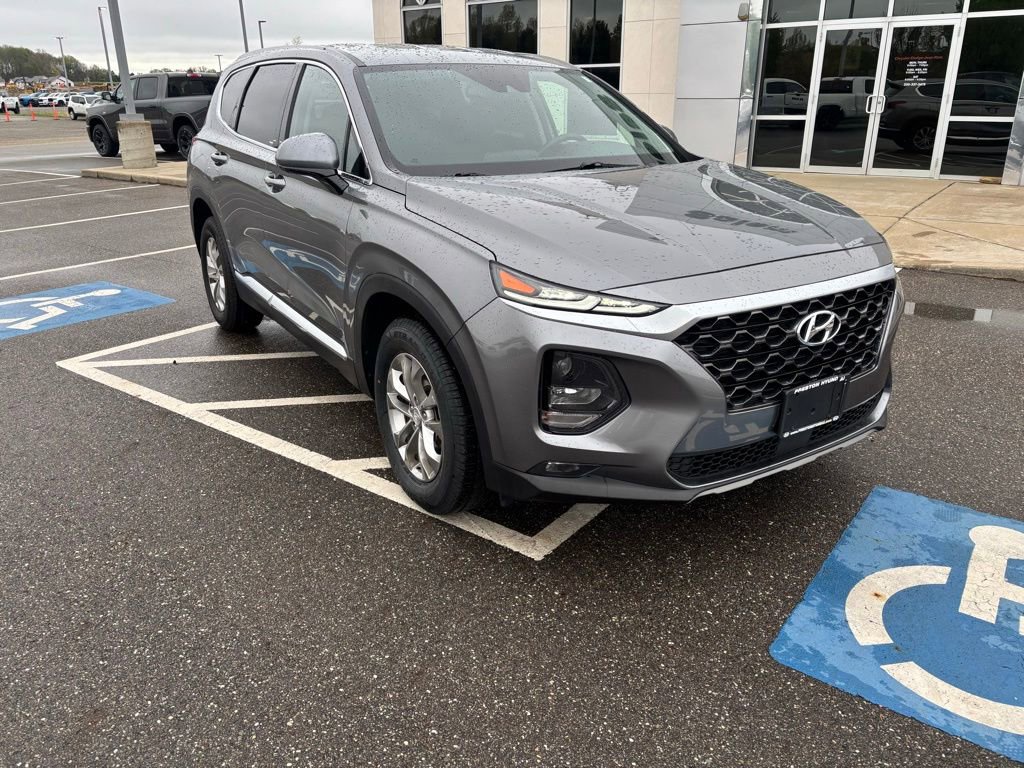 Used 2019 Hyundai Santa Fe SEL AWD/4WD image 3
