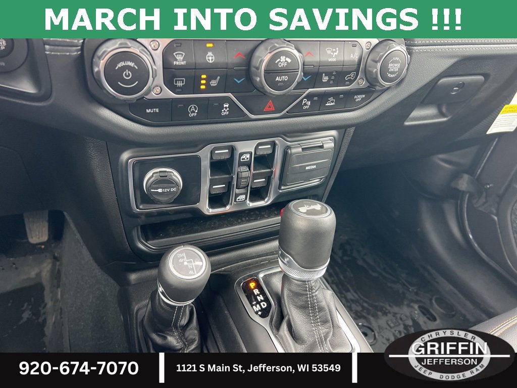 Used 2024 Jeep Wrangler Sahara w/ Safety Group image 13