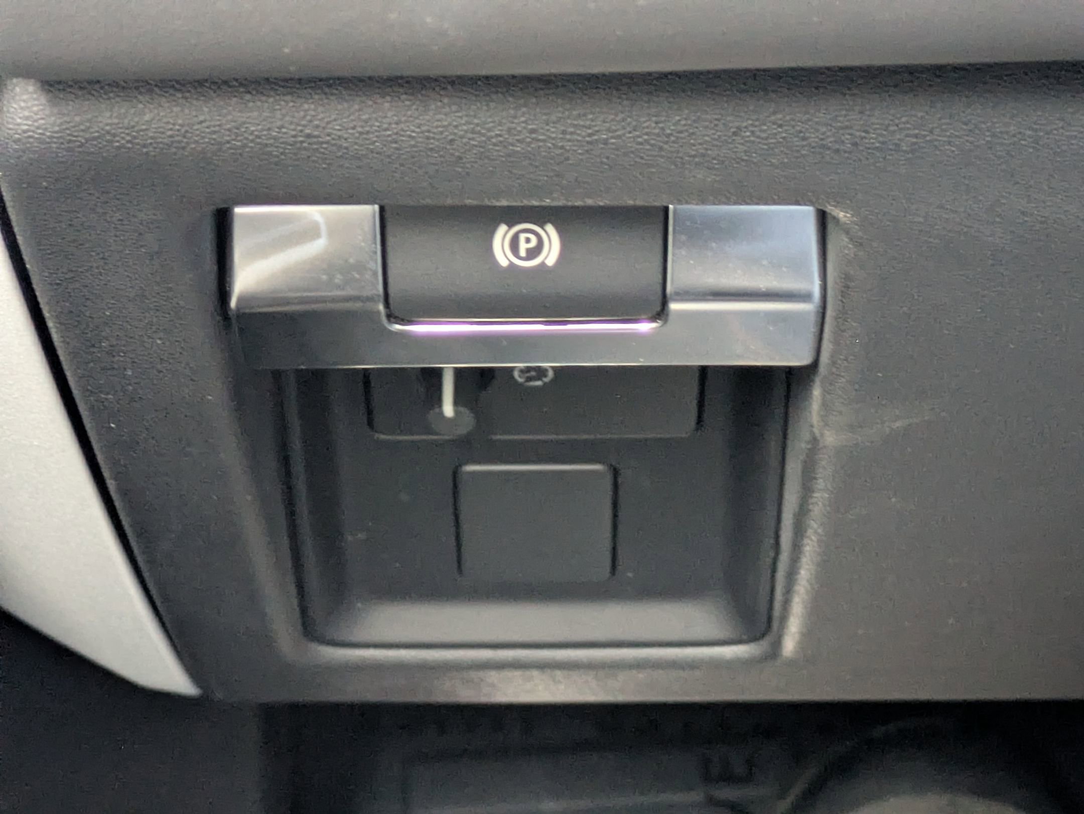 Certified 2023 Land Rover Defender 110 X-Dynamic SE image 19