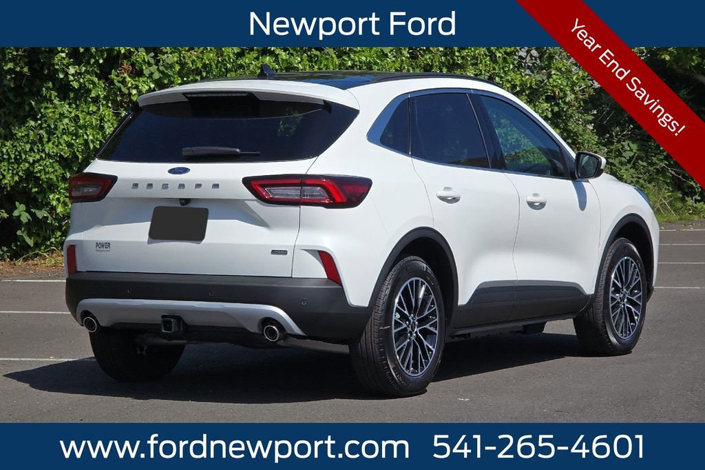 New 2025 Ford Escape SE w/ Class II Trailer Tow Package image 3