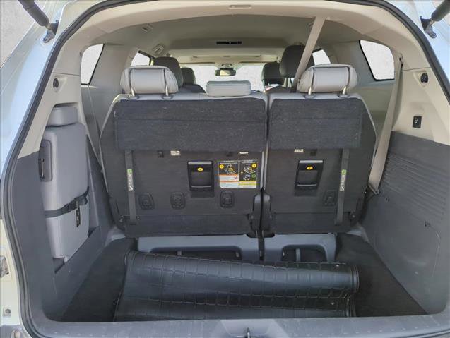 Used 2023 Toyota Sienna XLE w/ XLE Plus Package FWD image 25