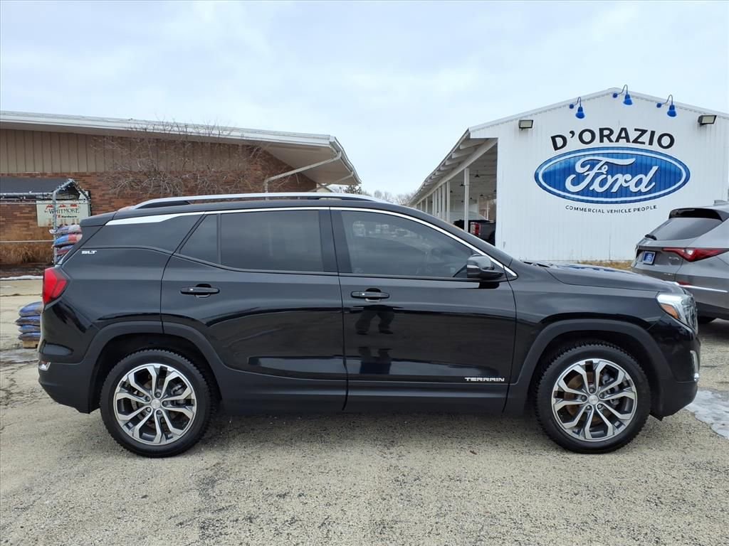 Used 2020 GMC Terrain SLT w/ Preferred Package image 3