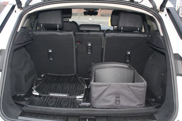 Used 2020 Land Rover Range Rover Evoque SE image 12