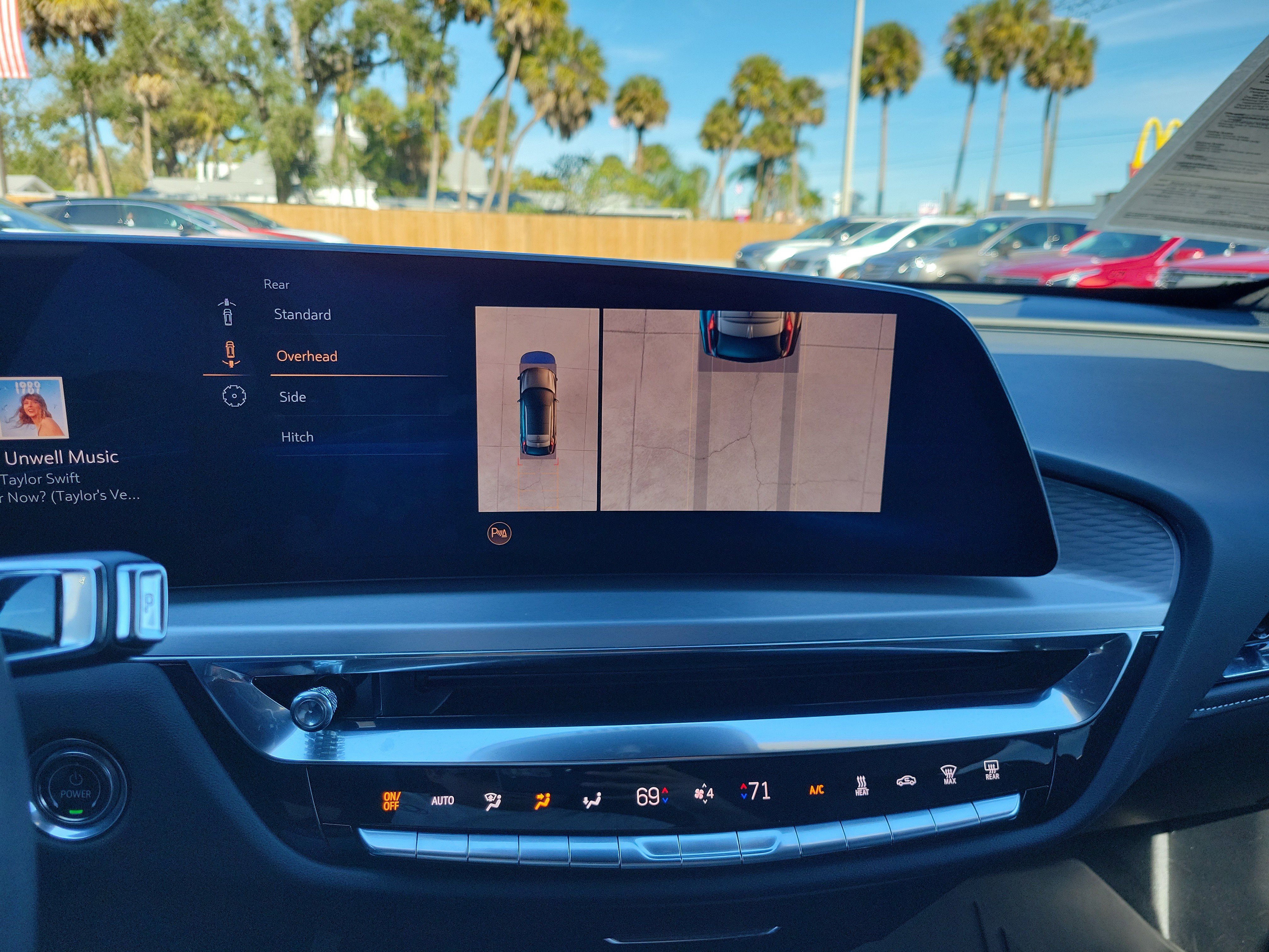 Used 2024 Cadillac Lyriq Luxury w/ LPO, Floor Liner Package image 21