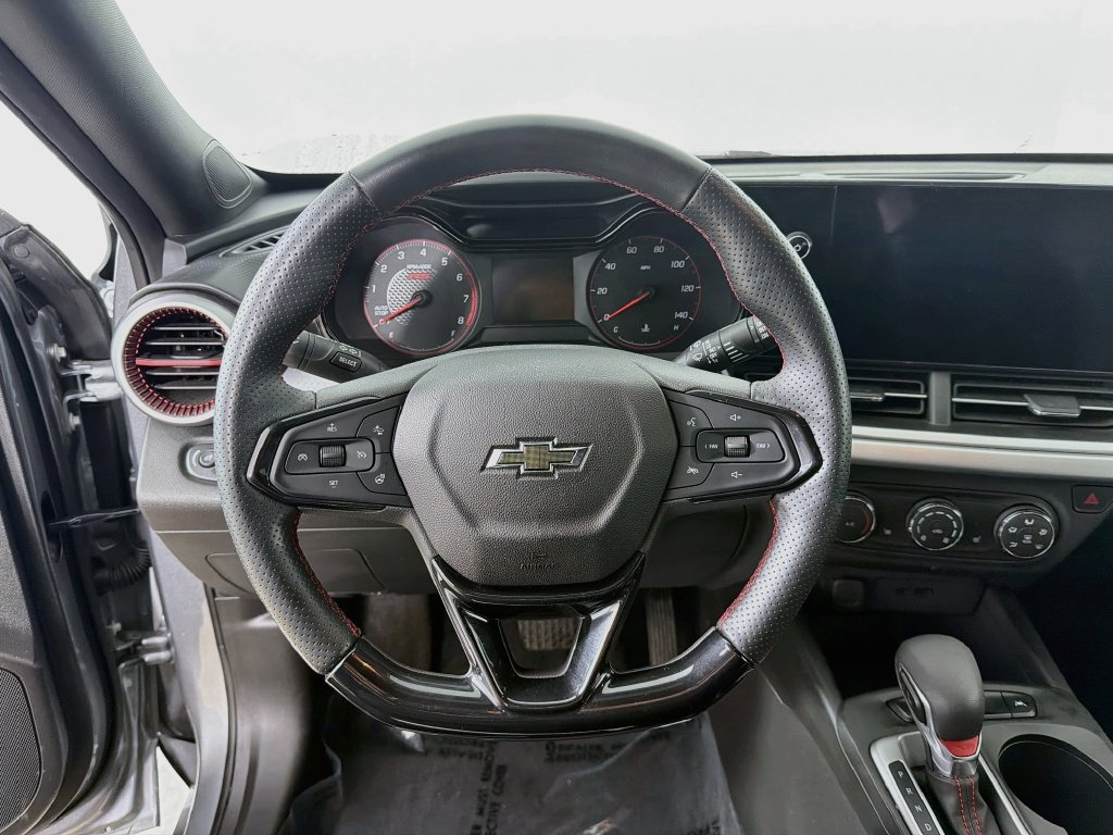 Used 2024 Chevrolet Trax RS w/ Driver Confidence Package FWD image 11