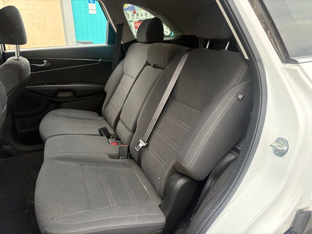 Used 2020 Kia Sorento LX w/ LX I4 Convenience Package FWD image 12