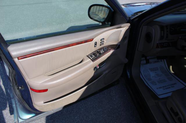 Used 1997 Buick Park Avenue Ultra image 9