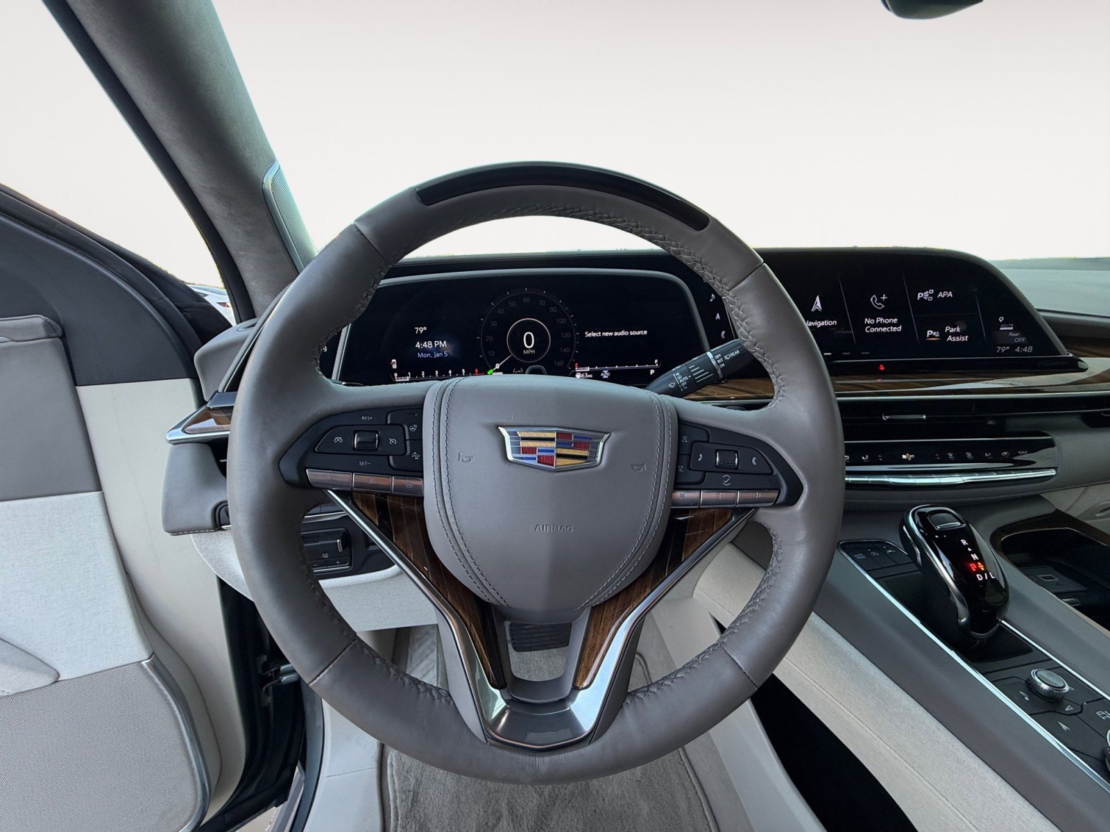 Used 2024 Cadillac Escalade Premium Luxury Platinum image 15