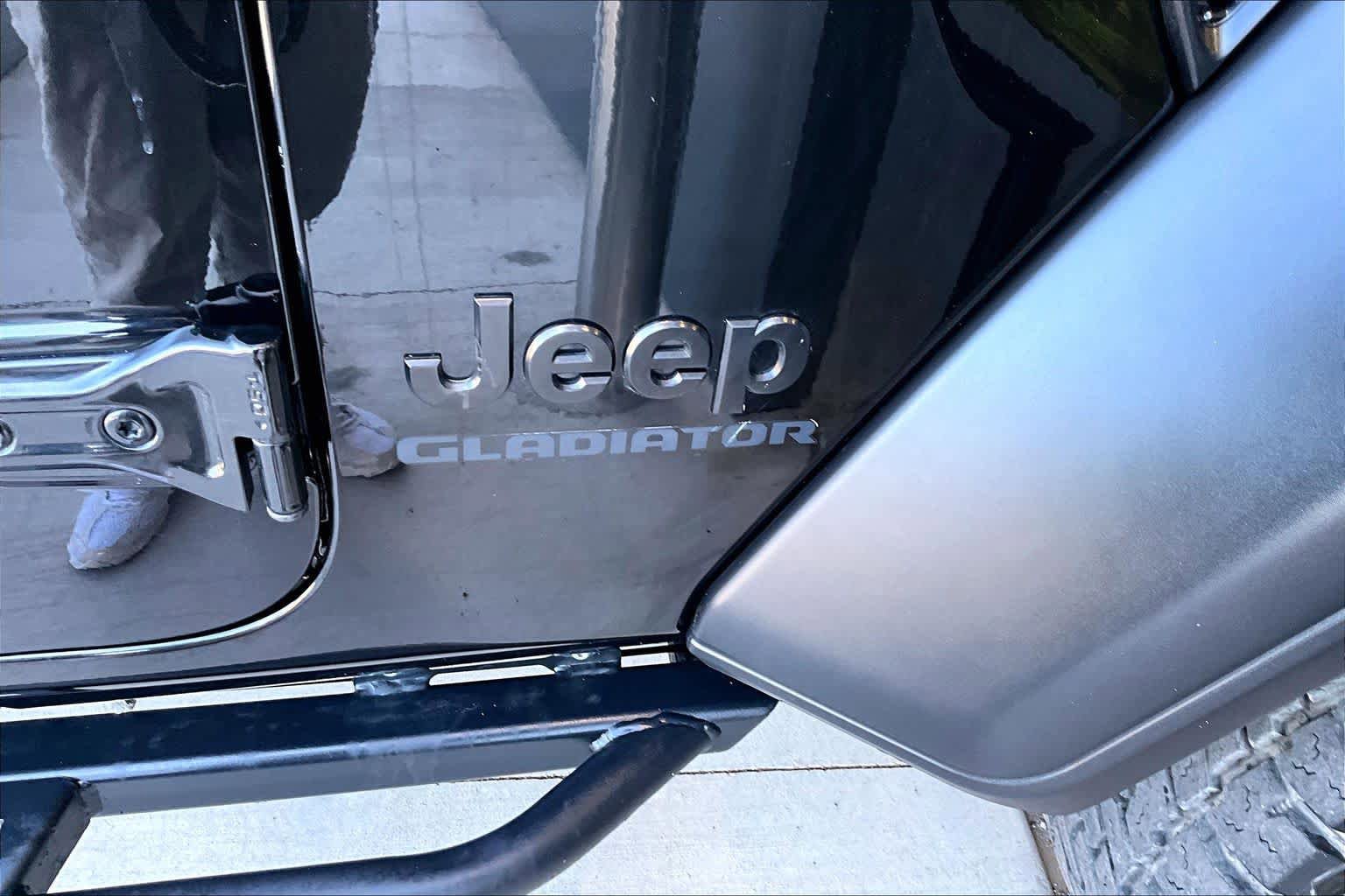 Used 2020 Jeep Gladiator Sport w/ Quick Order Package 24S AWD/4WD image 30