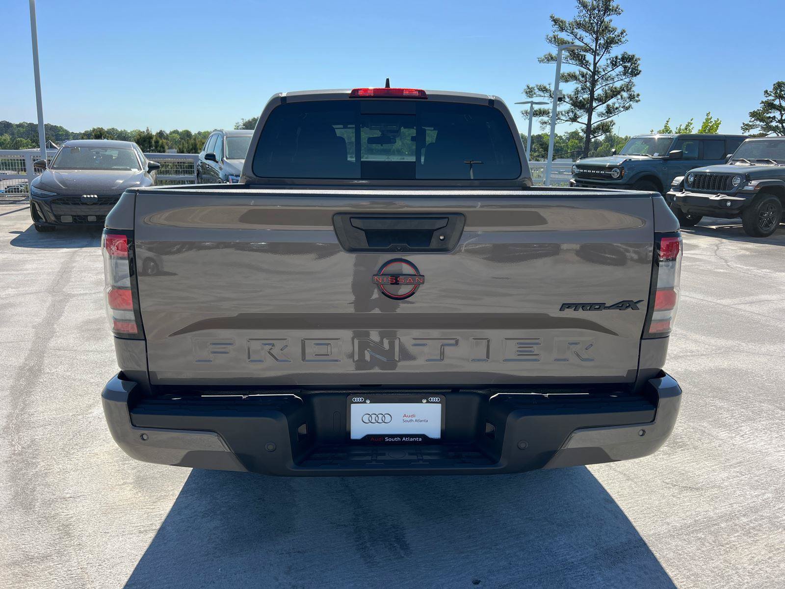 Used 2024 Nissan Frontier PRO-4X w/ Technology Package AWD/4WD image 6
