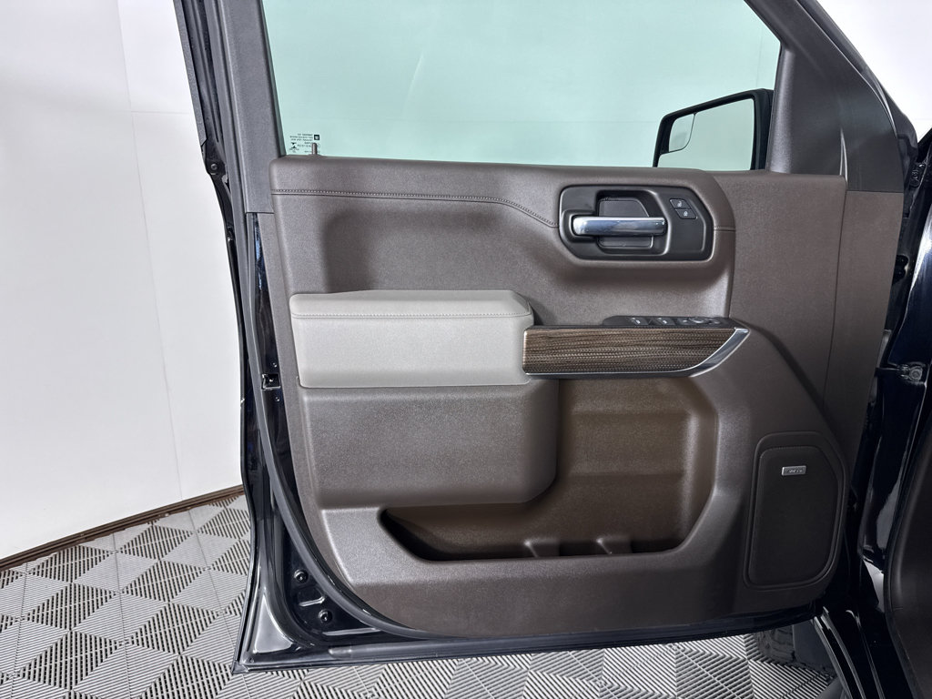 Used 2020 Chevrolet Silverado 1500 LT Trail Boss AWD/4WD image 24