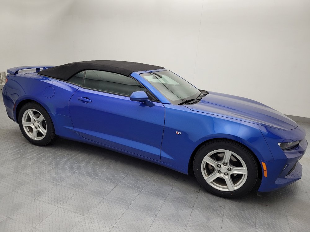 Used 2018 Chevrolet Camaro LT RWD image 11