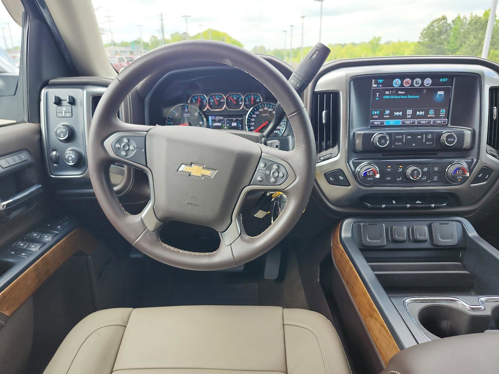 Used 2017 Chevrolet Silverado 1500 LTZ AWD/4WD image 14