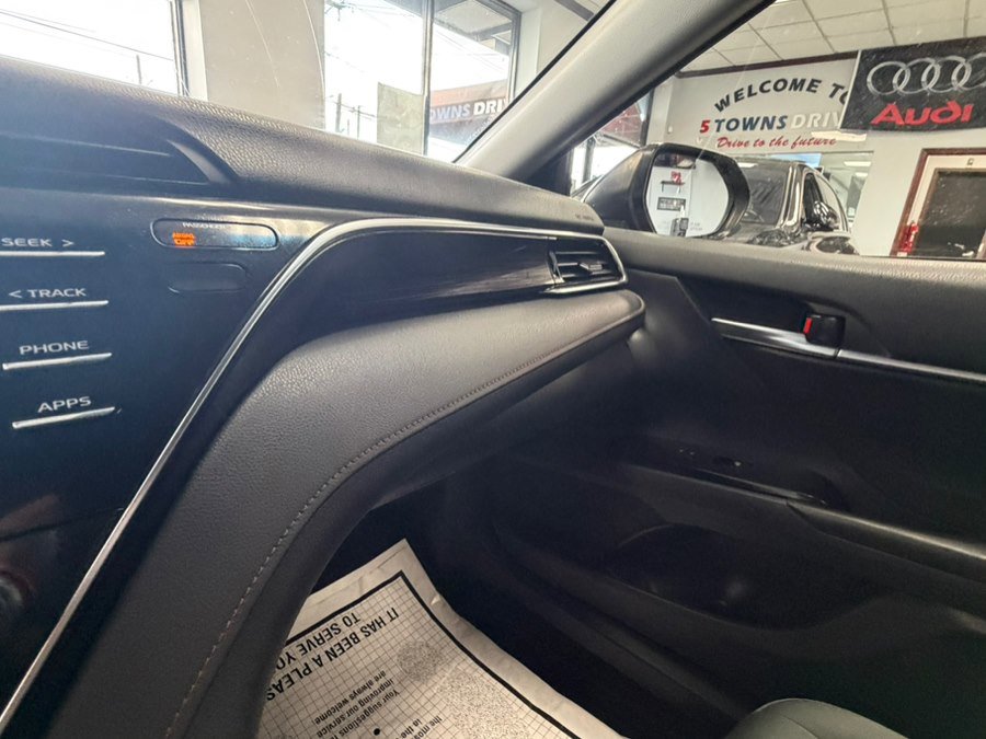 Used 2018 Toyota Camry LE FWD image 44
