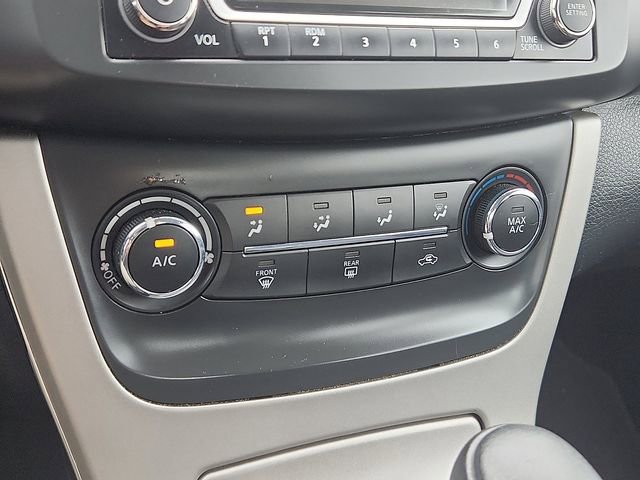 Used 2015 Nissan Sentra SV FWD image 10