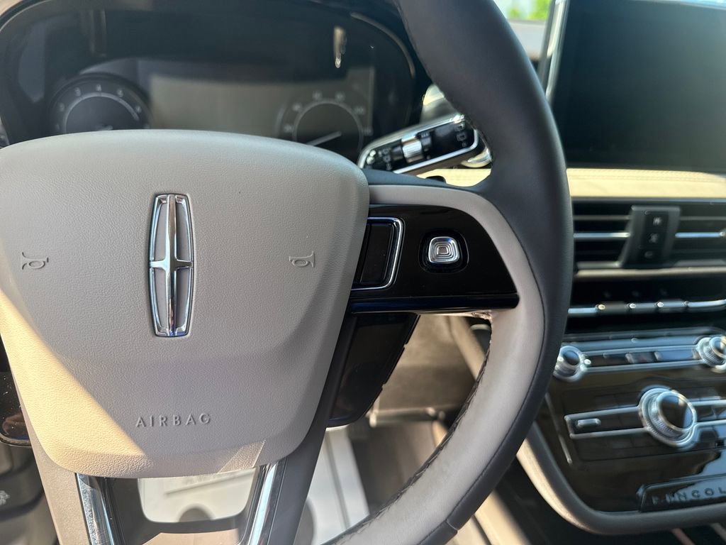 Used 2022 Lincoln Corsair AWD w/ Equipment Group 101A image 21