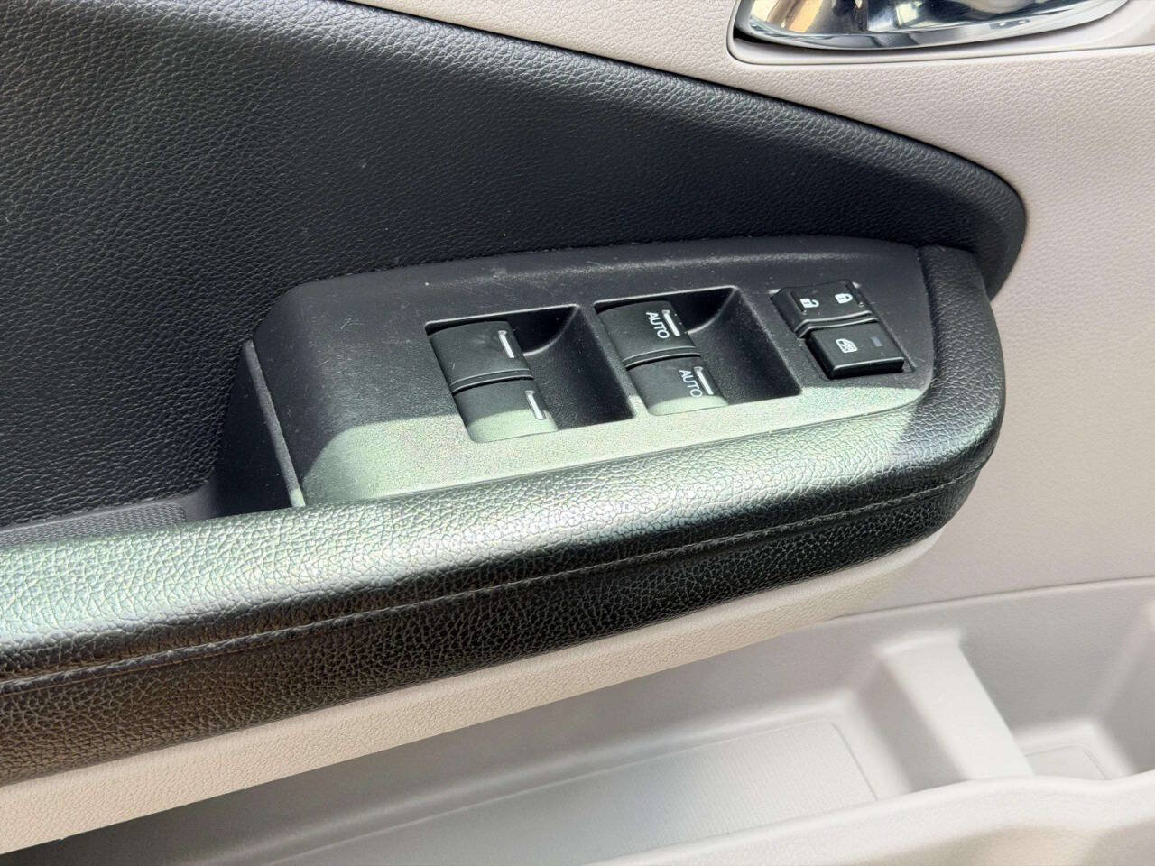 Used 2016 Honda Pilot EX-L image 18