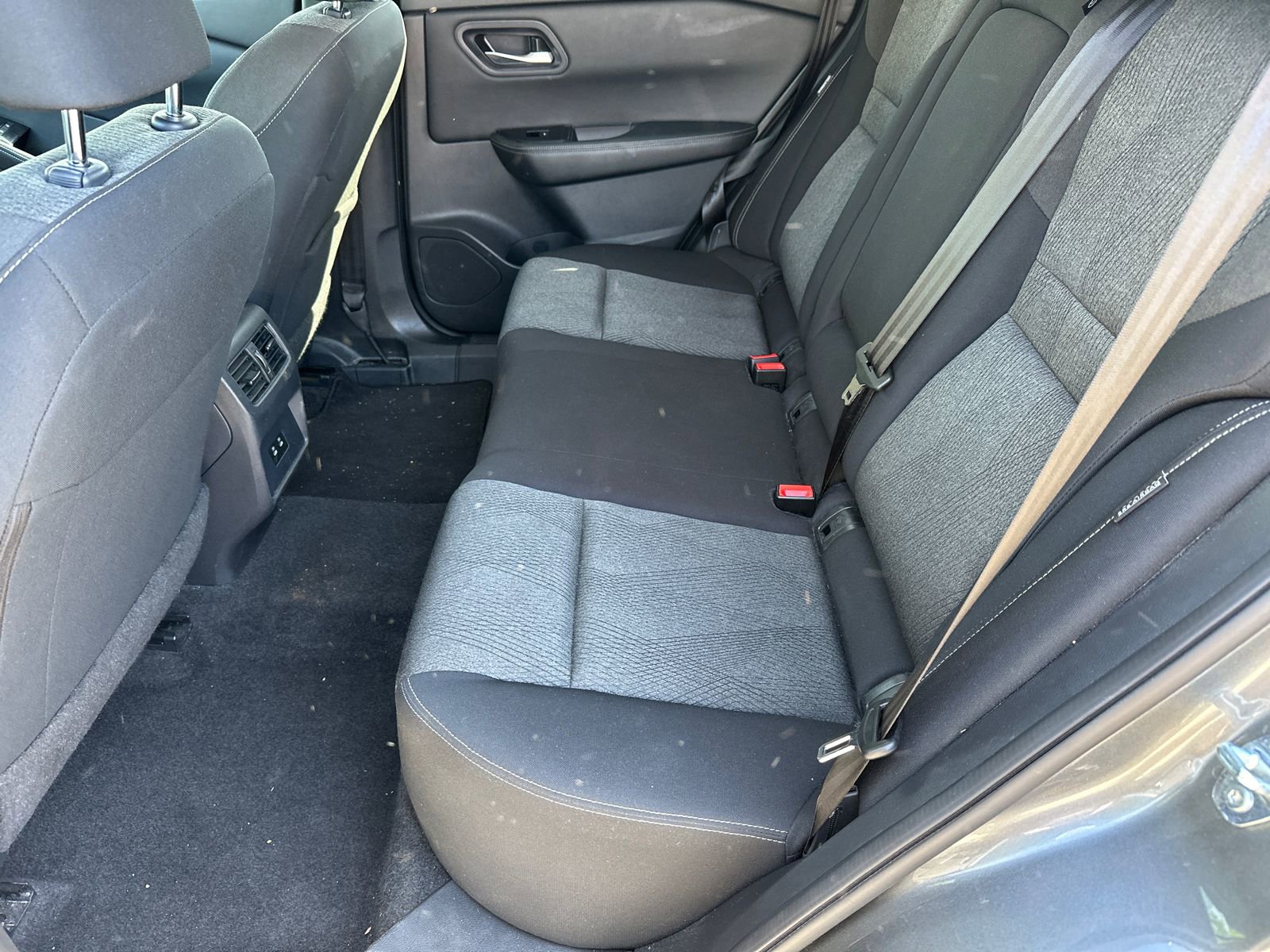 Certified 2024 Nissan Rogue SV FWD image 19