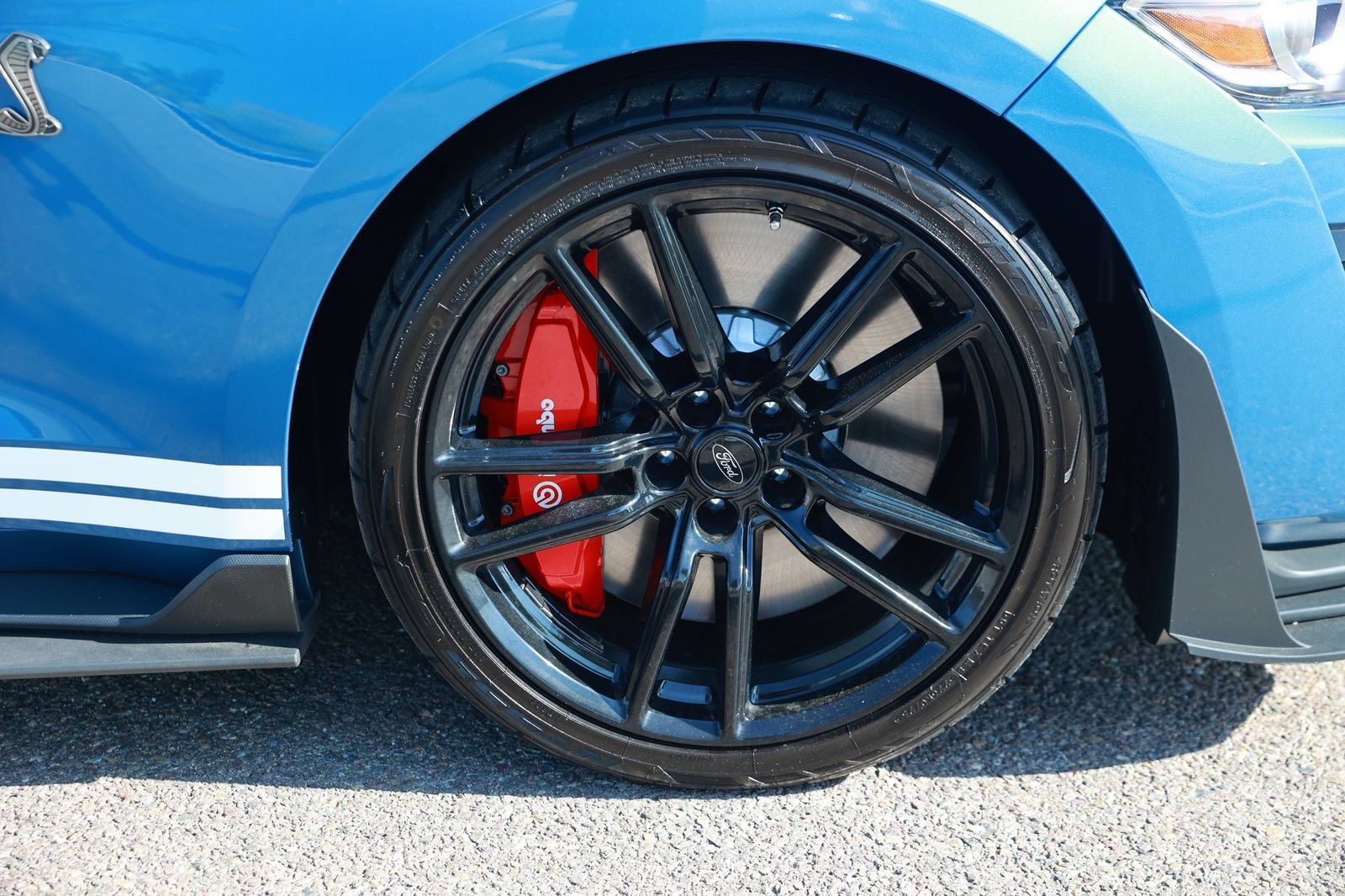 Used 2021 Ford Mustang Shelby GT500 w/ Technology Package RWD image 13